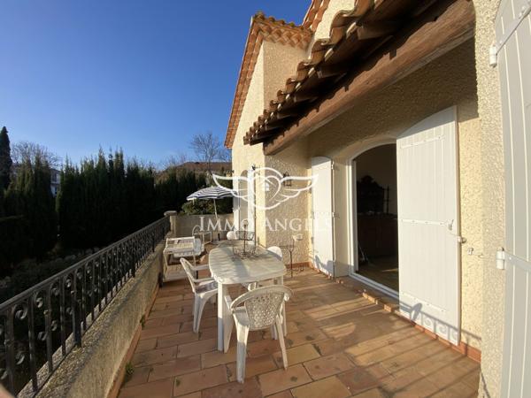 PIGNAN, DANS ENVIRONNEMENT PAISIBLE MAISON D’ARCHITECTE MODULABLE DE 210 m²