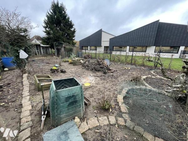 MAISON de bourg de 44m² avec jardin non attenant au coeur de BEAUMONT SUR SARTHE