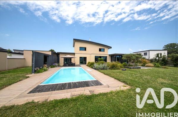Maison à vendre 8 pièces 220 m² Saint-Renan