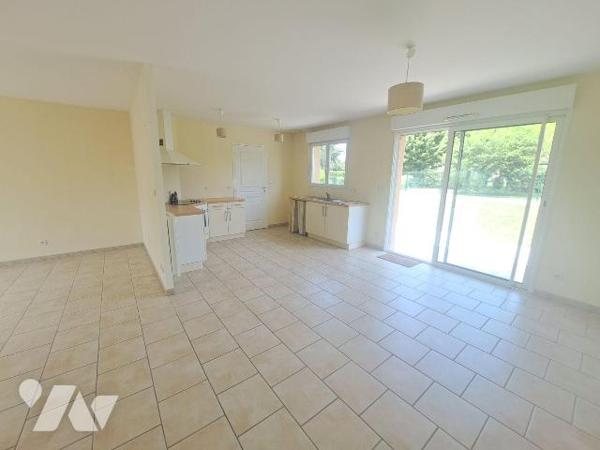 ROUILLON - AU CALME ? PLAIN PIED
Pavillon de 2009 comprenant beau salon-séjour lumineux, cuisi...