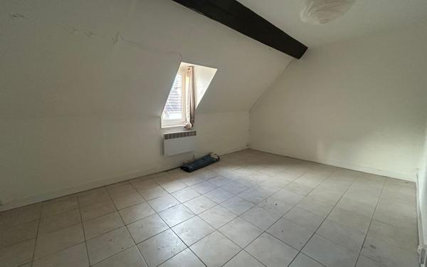 Appartement à vendre    1 pièce • 32 m2 Meaux