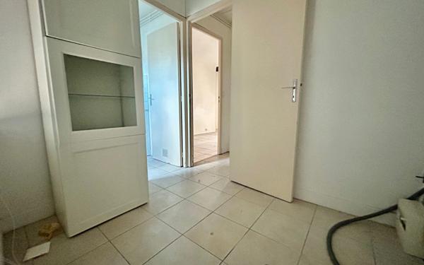 Appartement à vendre    1 pièce • 32 m2 Meaux