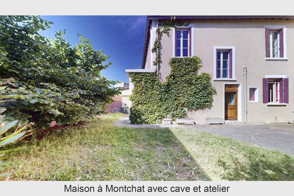 Maison
         7 pièces
        - 160 m² Bien prestige 799 000 € *