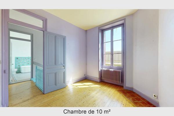 Maison
         7 pièces
        - 160 m² Bien prestige 799 000 € *