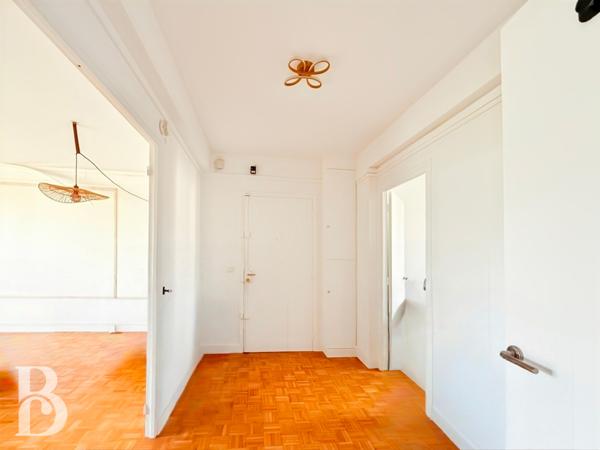 Boulogne-Billancourt (92100) Boulogne en lisière de Paris 16e - Bel appartement très lumineux avec vue dégagée