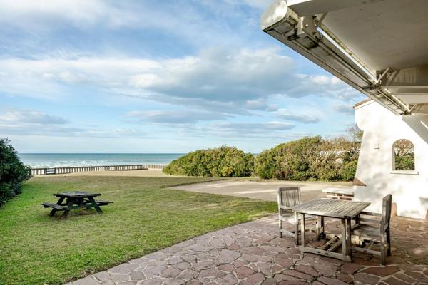 Vente                                                      Villa
                        
                     6 pièces                      200 m2                     à Bidart