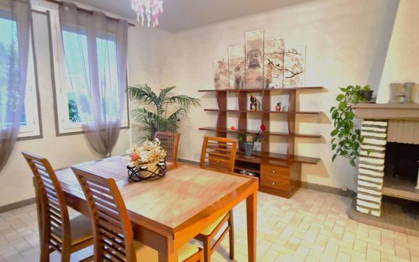 Maison à vendre    5 pièces •  Le Coudray-Montceaux