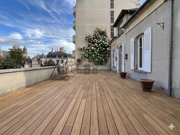 "Appartement 91 m² avec Terrasse exceptionnelle de 150 m² – " Une Maison dans le Ciel " - Plein Centre Nevers
