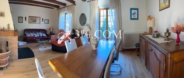 Maison
                                                                                                                                                                                                                                                                                                                        7 pièce(s)                                                                                                                                                                                                          5 chambre(s)                                                                                                                                                                                                          153  m²