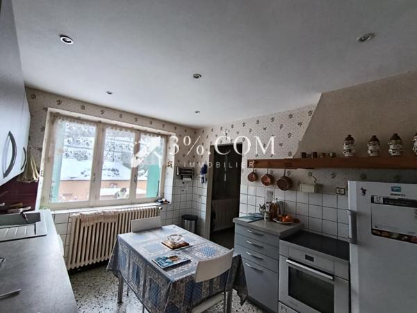 Maison
                                                                                                                                                                                                                                                                                                                        7 pièce(s)                                                                                                                                                                                                          5 chambre(s)                                                                                                                                                                                                          153  m²