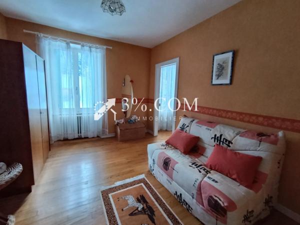 Maison
                                                                                                                                                                                                                                                                                                                        7 pièce(s)                                                                                                                                                                                                          5 chambre(s)                                                                                                                                                                                                          153  m²