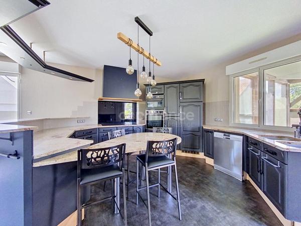 Maison à vendre 7 pièces avec vie de plain-pied et accessibilité PMR