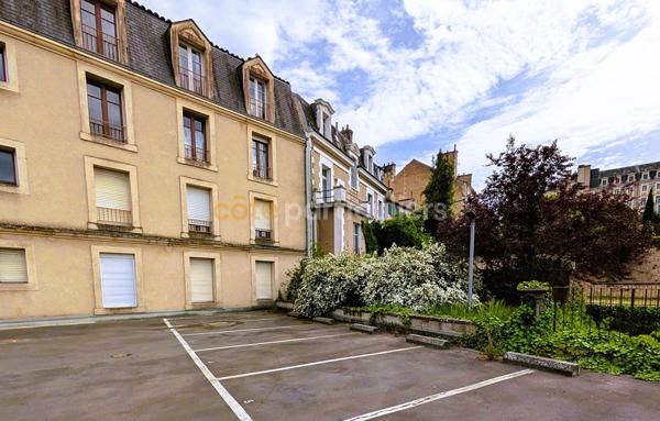 Vente
                Appartement26,68 m² - 1 Pièce -
                    POITIERS (86000)