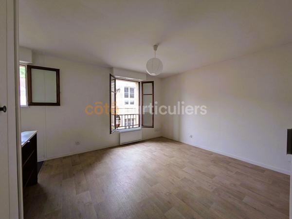 Vente
                Appartement26,68 m² - 1 Pièce -
                    POITIERS (86000)