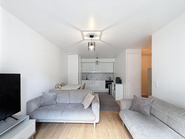 Bel Appartement 3 pièces 62 m² avec terrasse et parking  sans travaux à prévoir à proximité immédiate du TVM