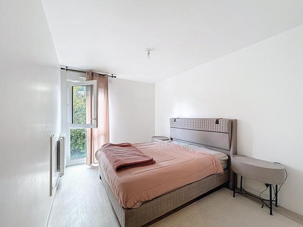 Bel Appartement 3 pièces 62 m² avec terrasse et parking  sans travaux à prévoir à proximité immédiate du TVM