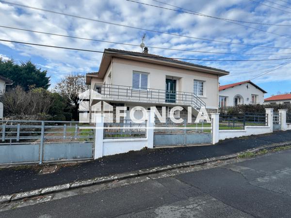 Location Maison 5 pièces 112.49 m² - 15 RUE ERNEST RENAN Niort 79000