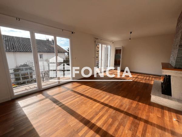 Location Maison 5 pièces 112.49 m² - 15 RUE ERNEST RENAN Niort 79000