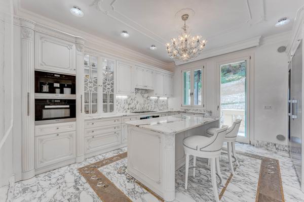 Maison à vendre  6 pièces - 643 m2 VILLEFRANCHE SUR MER - 06