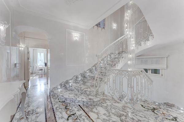 Maison à vendre  6 pièces - 643 m2 VILLEFRANCHE SUR MER - 06