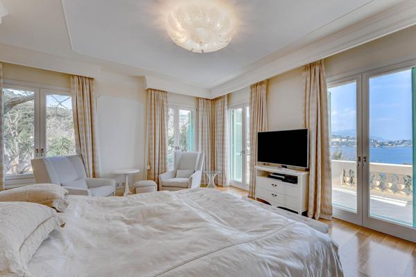 Maison à vendre  6 pièces - 643 m2 VILLEFRANCHE SUR MER - 06