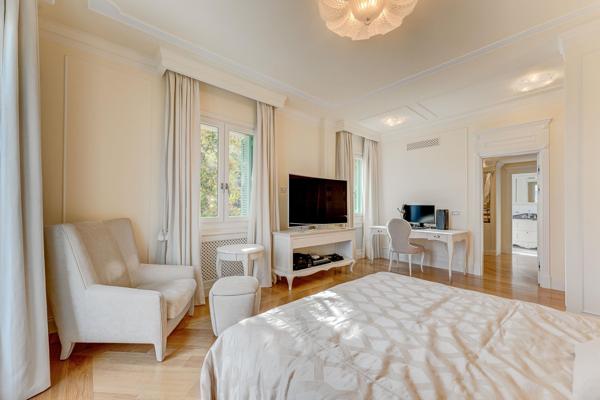 Maison à vendre  6 pièces - 643 m2 VILLEFRANCHE SUR MER - 06