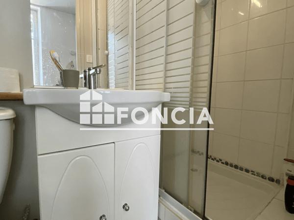 Location Studio meublé 11.05 m² - 91 AVENUE JEAN GUITON La Rochelle 17000