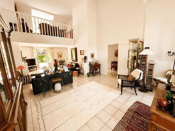 Maison Vernouillet 7 pièce(s) 160 m2 579 000 € **  - Référence  1783