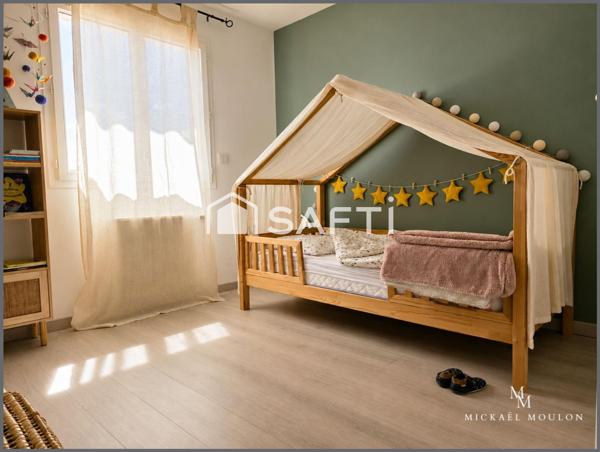 Maison T4 familiale avec piscine et beaux volumes