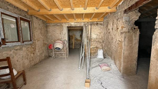 Vente                                                      Appartement
                        
                     2 pièces                      55 m2                     à Pourrières