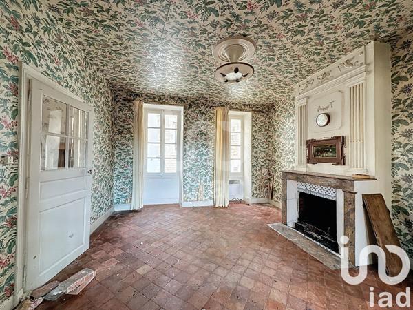 Maison traditionnelle 7 pièces de 200 m² à Chablis (89800)