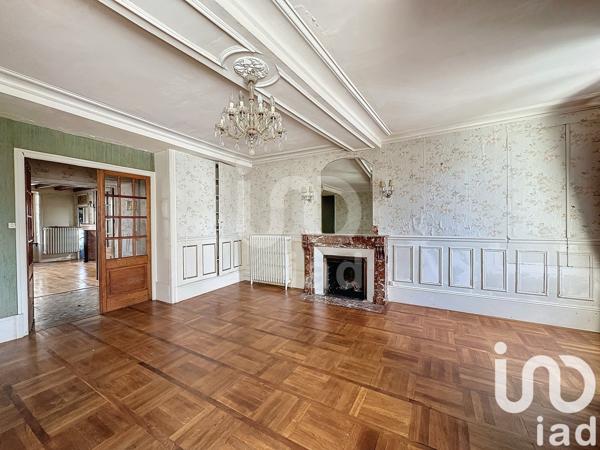 Maison traditionnelle 7 pièces de 200 m² à Chablis (89800)