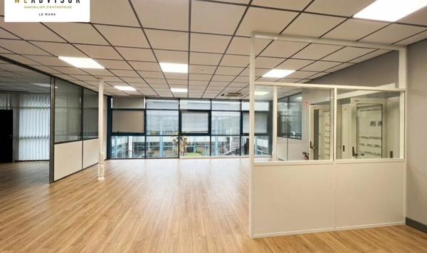 À LOUER : BUREAU D'ENVIRON 132 M² AU SEIN D'UN ESPACE PARTAGÉ
