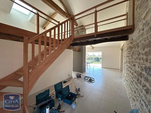 Maison à louer 4 pièces 155.51m²