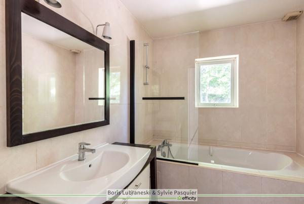 Maison
         5 pièces
        - 105 m² Exclusivité