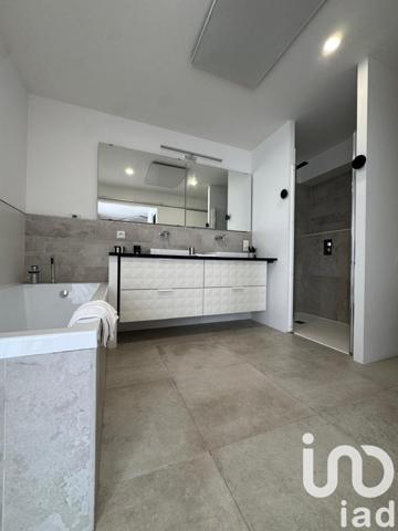 Maison à vendre 5 pièces 208 m² Angoulins