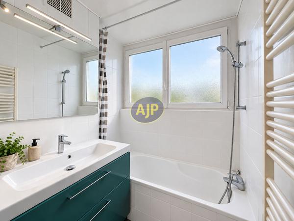 Appartement à vendre Nantes - 4 pièces, 75m² avec 2 chambre(s) à 227 900€ - AJP Immobilier Nantes Jouzel