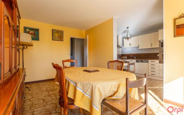 Maison à vendre    5 pièces • 87,98 m2 Sainte-Geneviève-des-Bois