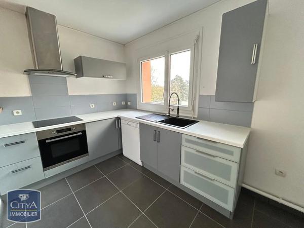 Appartement à louer 4 pièces 83.1m²