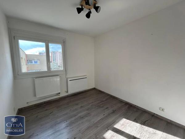 Appartement à louer 4 pièces 83.1m²