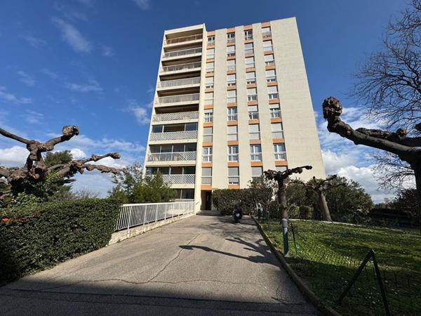 Résidence Château saint Cyr 13010 appartement type 3/4  de 76m² 