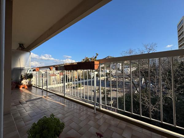 Résidence Château saint Cyr 13010 appartement type 3/4  de 76m² 