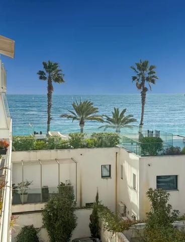 APPARTEMENT CANNES POINTE CROISETTE AVEC TERRASSE