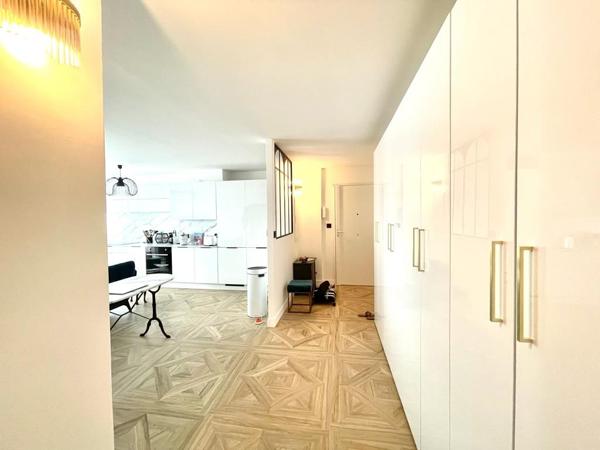 APPARTEMENT CANNES POINTE CROISETTE AVEC TERRASSE