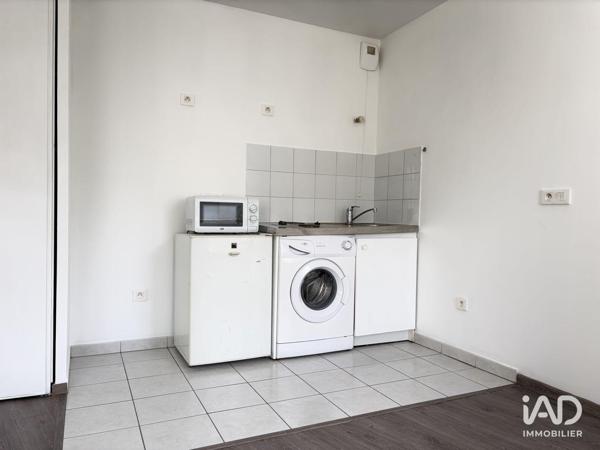 Location studio 31 m² Palaiseau