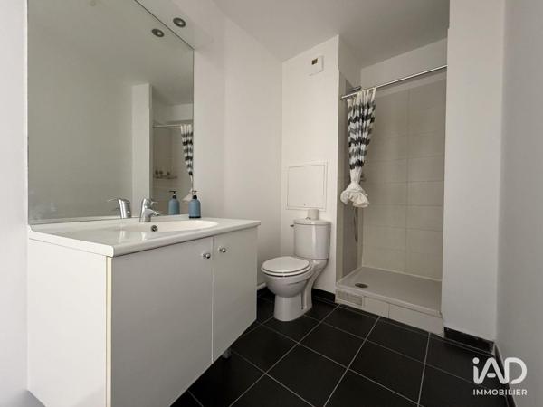Location studio 31 m² Palaiseau