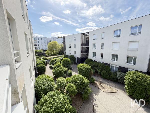 Location studio 31 m² Palaiseau