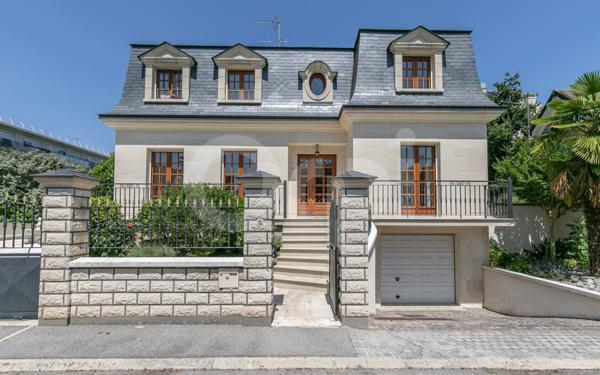 Maison à vendre    6 pièces • 140 m2 Le Plessis-Trévise