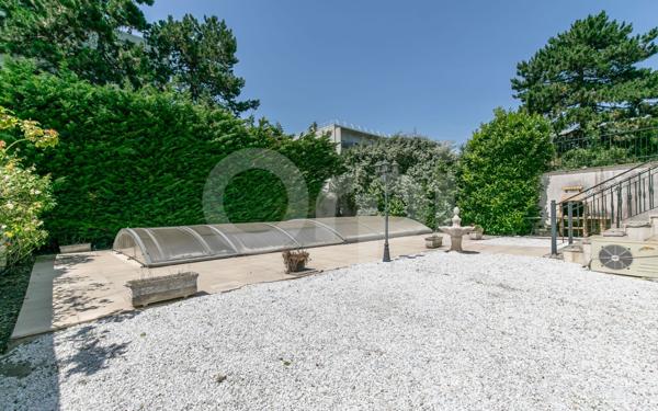 Maison à vendre    6 pièces • 140 m2 Le Plessis-Trévise