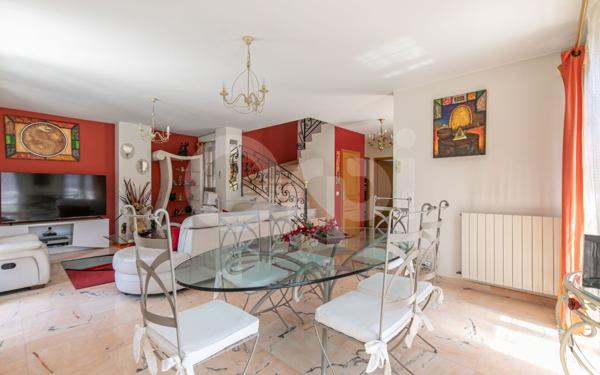 Maison à vendre    6 pièces • 140 m2 Le Plessis-Trévise